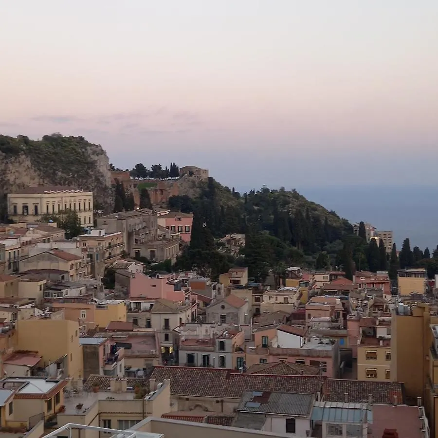 Taormina Garden Villa Italy