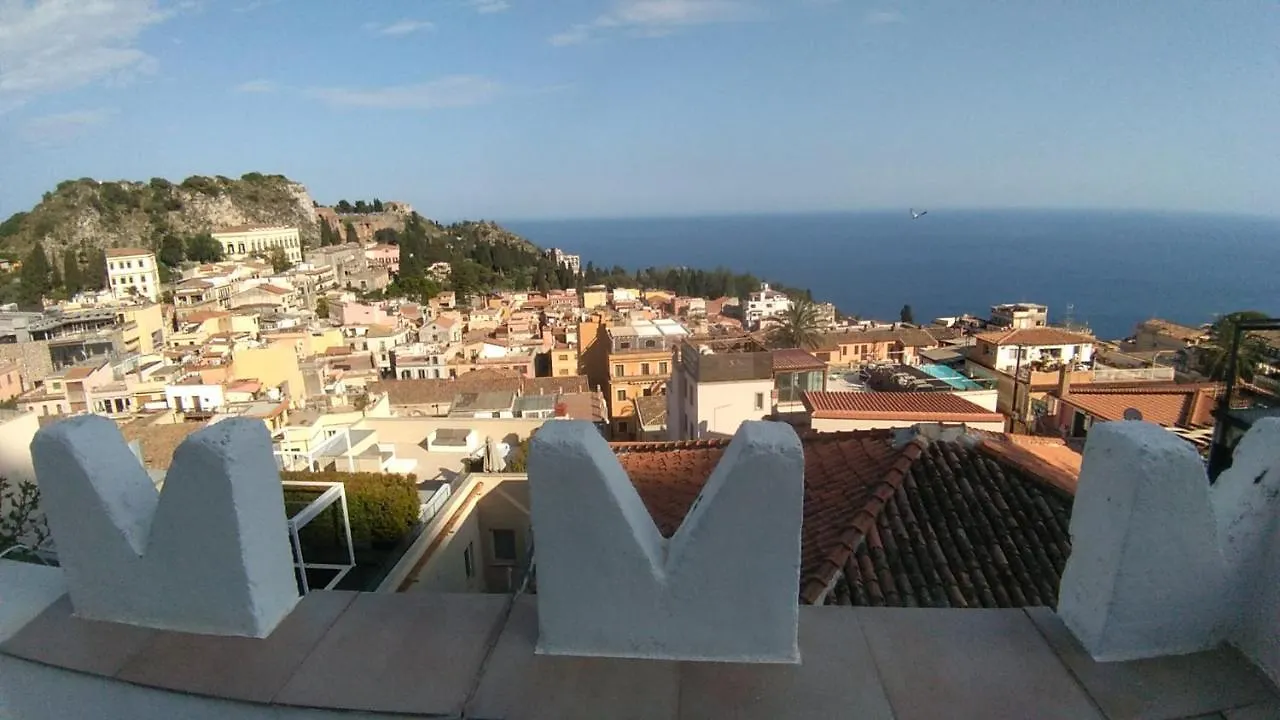 Taormina Garden Villa